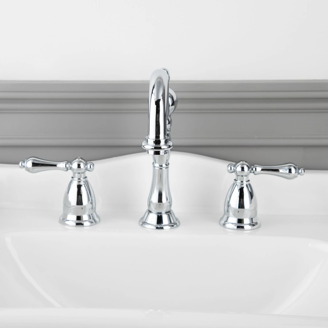 Victorian Widespread Bathroom Sink Faucet - Metal Lever Handles - Image 8