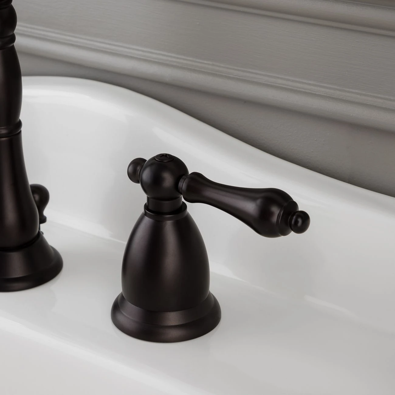 Victorian Widespread Bathroom Sink Faucet - Metal Lever Handles - Image 3