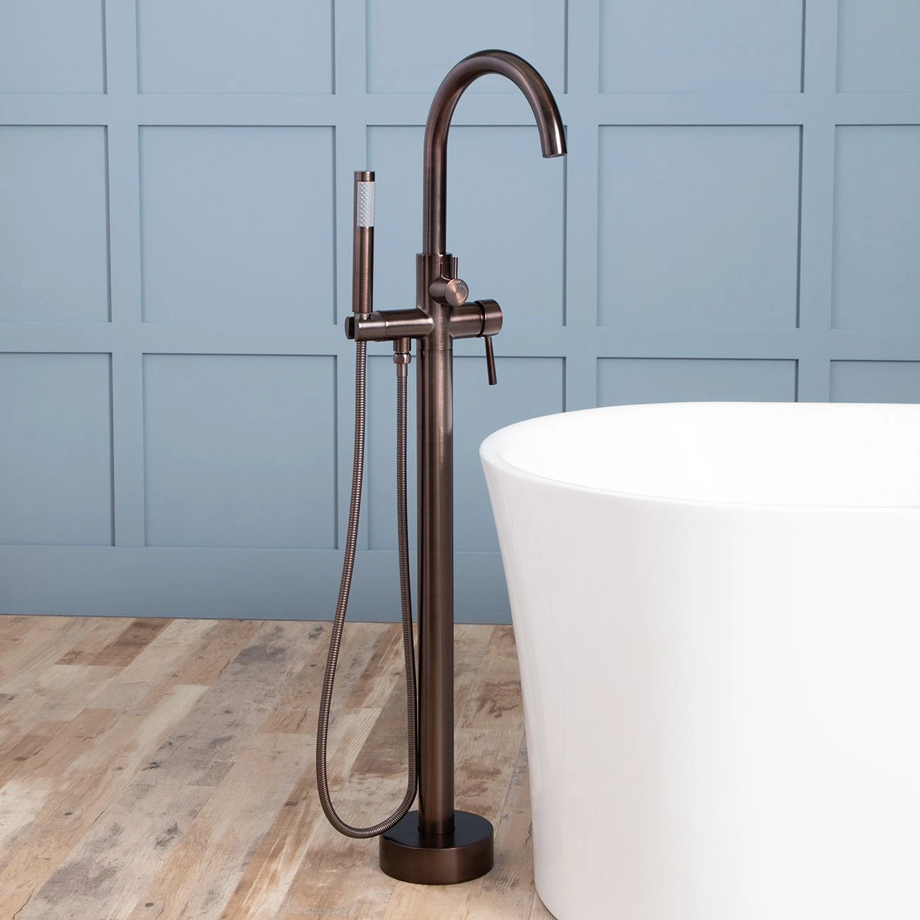 Contemporary High Flow Freestanding Gooseneck Tub Faucet